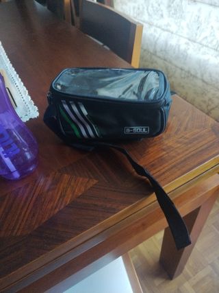 Pedales, manillas, bolsa bici y botella