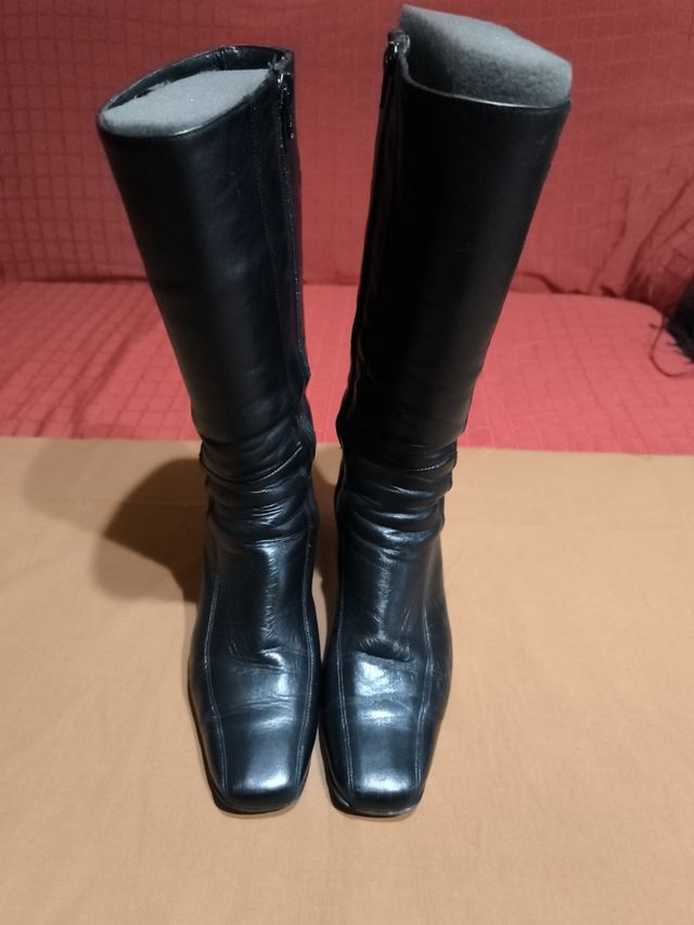 Botas señora negras de piel