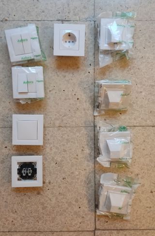 interuptores/enchufes electricos Schneider