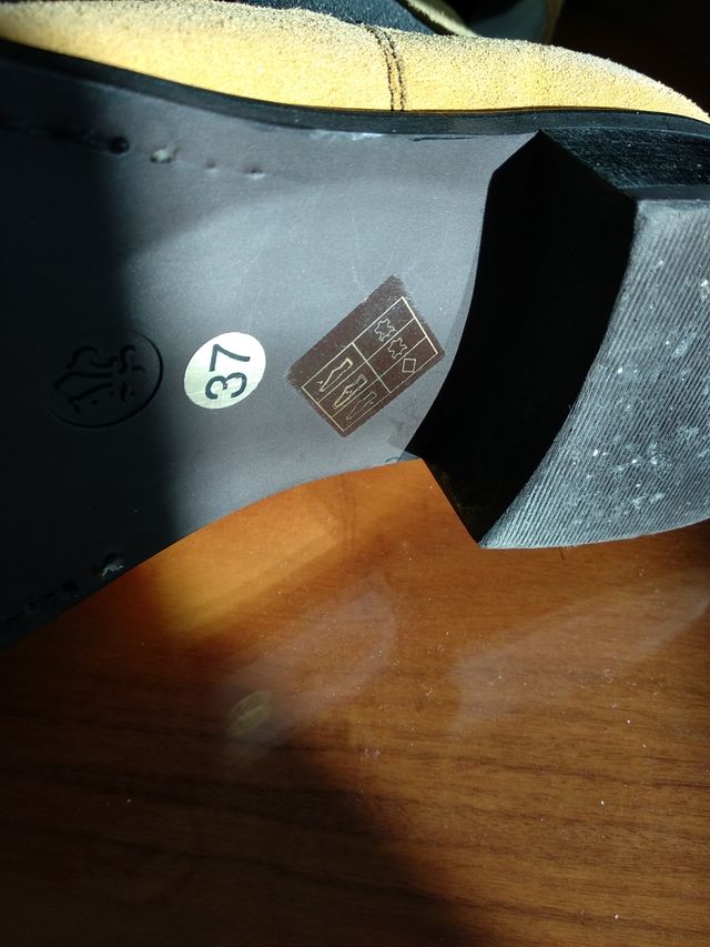 Botines de piel. Número 37