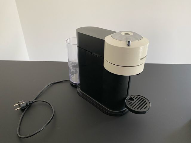 Macchina caffè espresso Nespresso Vertuo