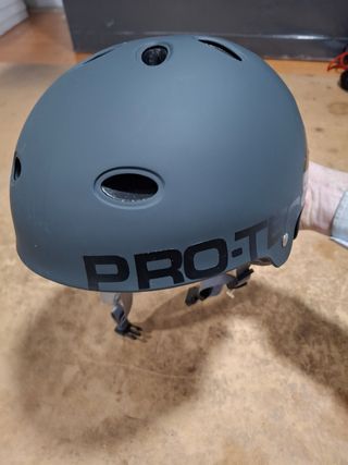 2 CASCOS IGUALES PATINETE -PROTEC