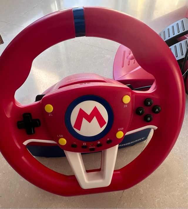 Volante y pedales mario kart. nintendo switch.