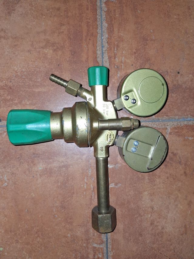 MANOREDUCTOR PRAXAIR GASES 200-50 BAR