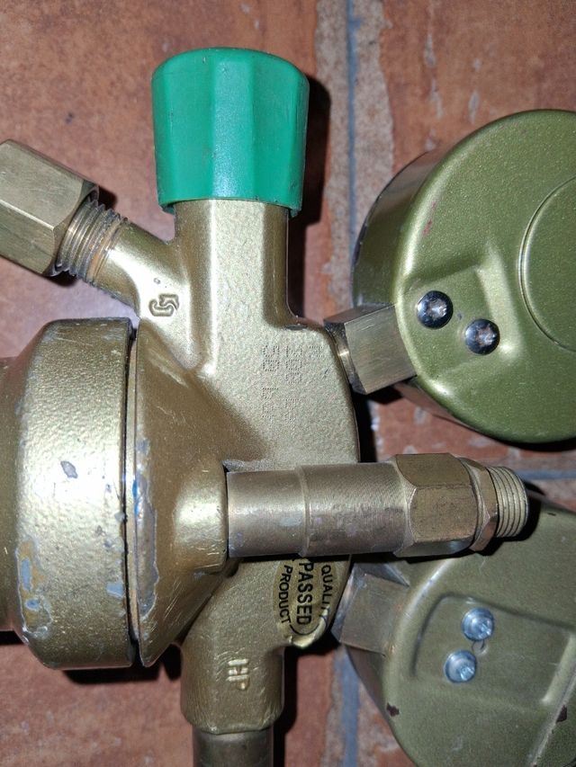 MANOREDUCTOR PRAXAIR GASES 200-50 BAR