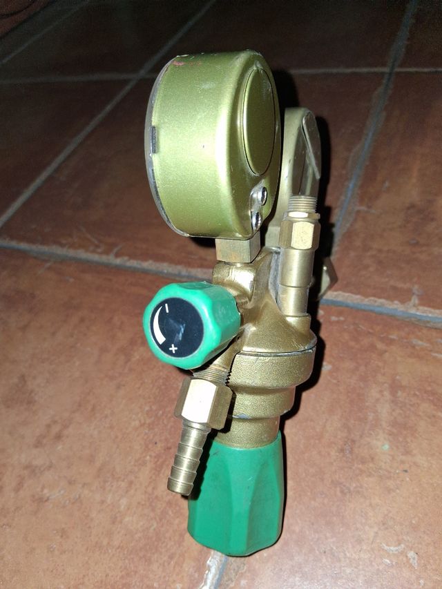 MANOREDUCTOR PRAXAIR GASES 200-50 BAR