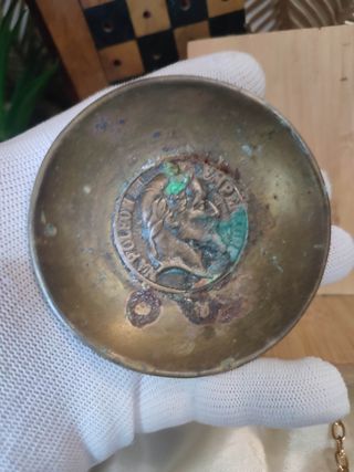 Antiguo "cenicero" bronce moneda de plata