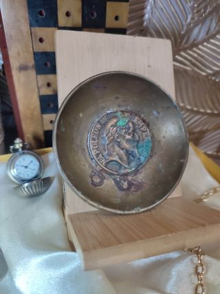 Antiguo "cenicero" bronce moneda de plata