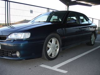 Renault Safrane 1994