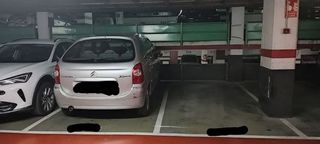 Garaje en venta en Sant Ildefons en Cornellà de Llobregat