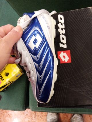 Bota fútbol n 31 lotto