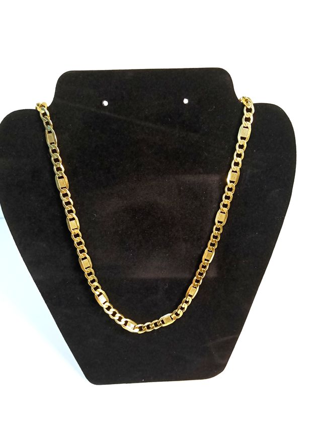 Cadena a tre eslabones.