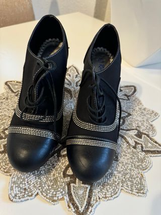 Scarpe con tacco 