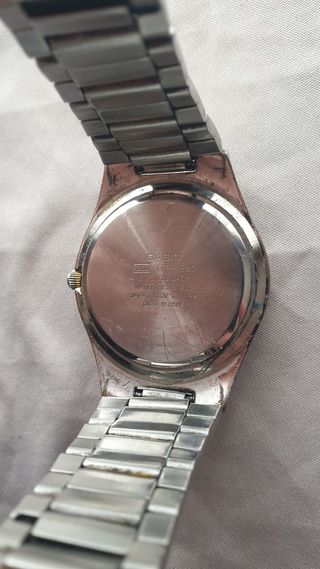 Casio Quart (plateado y dorado)