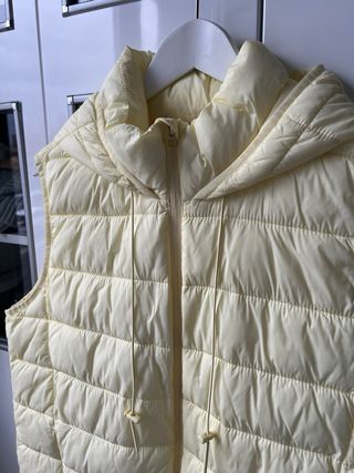 Chaleco acolchado amarillo nuevo XL