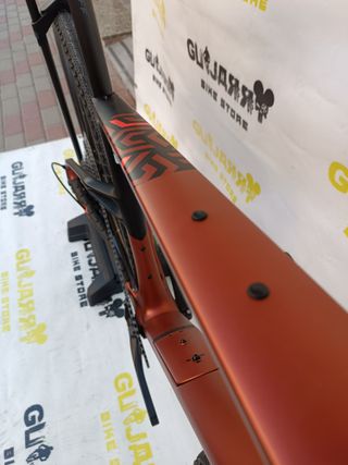MONDRAKER ARID CARBON