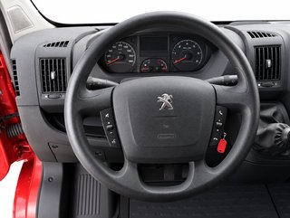Peugeot Boxer Furgón 333 2.0 BlueHDi 110 L2H1 4p