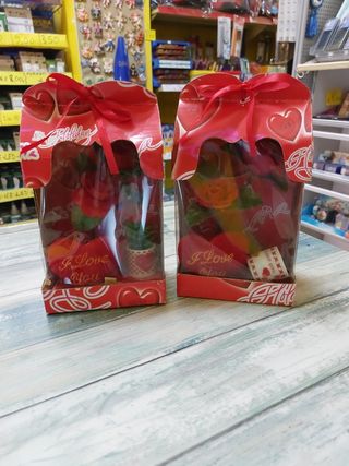 San Valentino rosa e tazzina