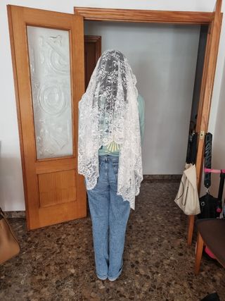 Mantilla de fallera