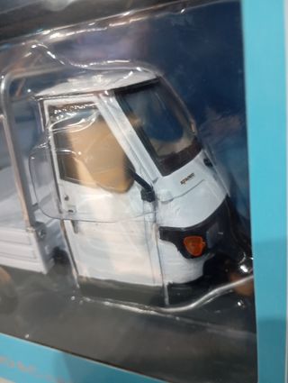 Modellino auto Ape Piaggio Cross 50 