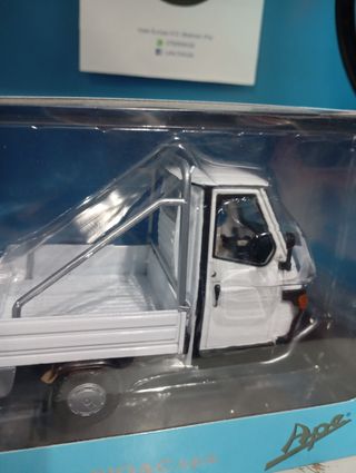 Modellino auto Ape Piaggio Cross 50 
