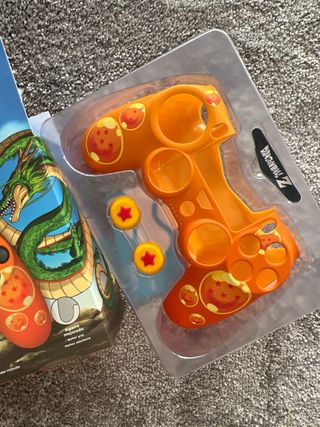 Carcasa protectora mando ps4 DragonBallZ