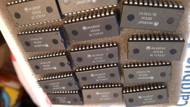 Lote Motorola MC 6850