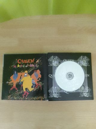 Cd QUEEN