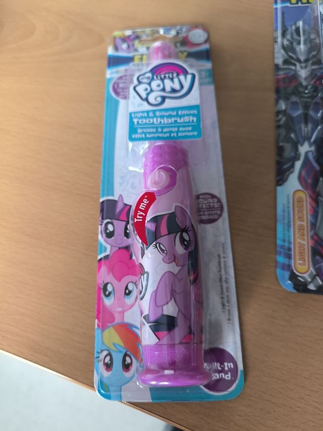 Cepillo pilas niños, nuevo sin abrir