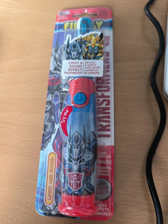 Cepillo pilas niños, nuevo sin abrir