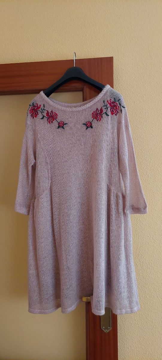 Vestido rosa de lana fina