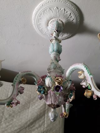 Lámpara antigua de porcelana