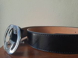 Cinturones nuevos de marca