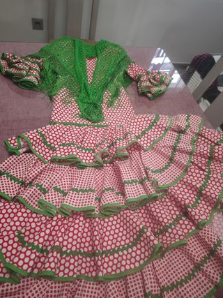 TRAJE FLAMENCA NUEVO PARA 7 Y 8 AÑOS