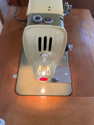 Máquina de coser Alfa vintage