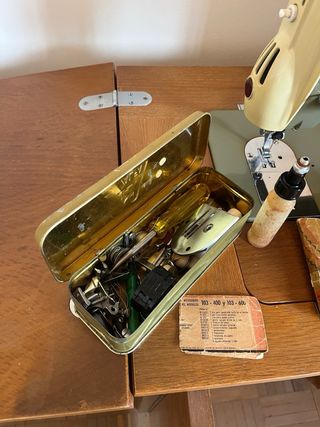 Máquina de coser Alfa vintage