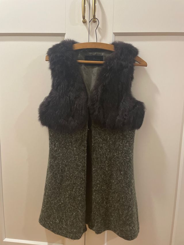 Chaleco de punto con cuello de conejo