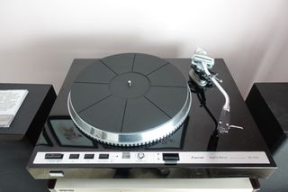Tocadiscos Sansui SR-838 (1977)