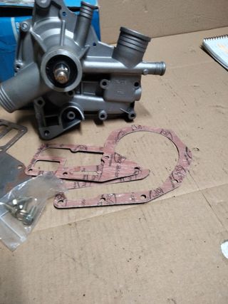 Bomba de agua renault r4,r6
