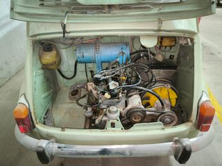SEAT 600