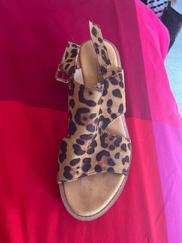 tacones leopardo