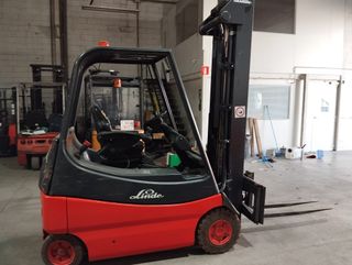 CARRETILLA CONTRAPESADA ELECTRICA 2000 KGS