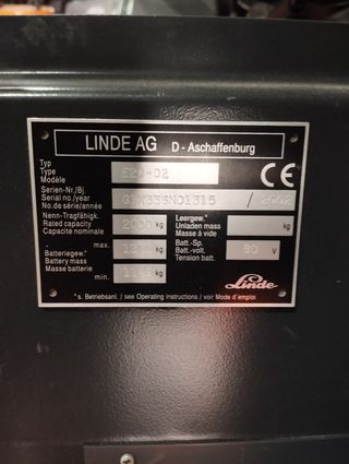 CARRETILLA CONTRAPESADA ELECTRICA 2000 KGS