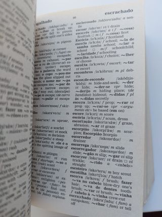 Diccionario portugués-inglés de bolsillo