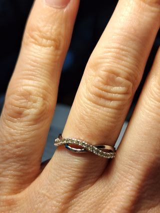 Anillo oro blanco 18 kilates con circonitas