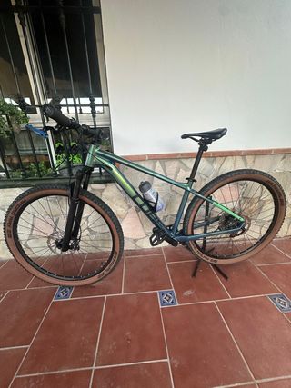 Bicicleta cube mtb