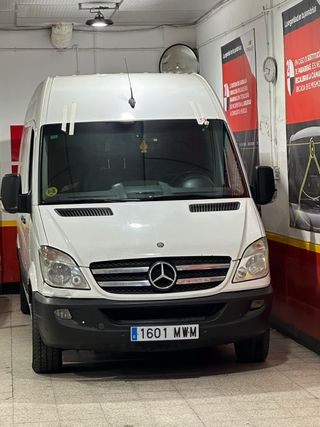 Mercedes-Benz Sprinter 2013