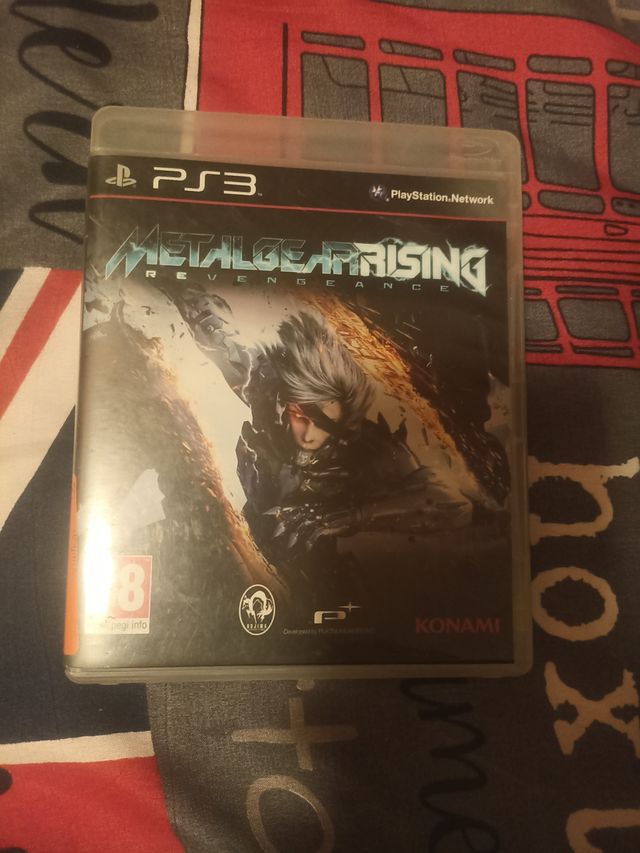 Caja Metal gear Rising pal italia