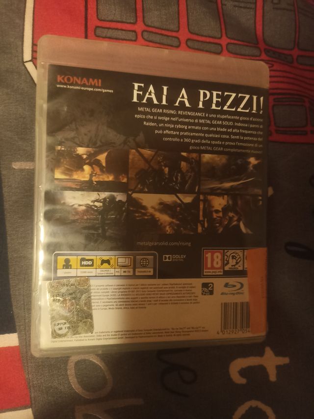 Caja Metal gear Rising pal italia