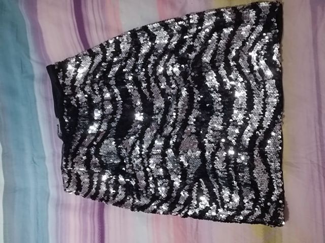 Falda de lentejuelas Bershka